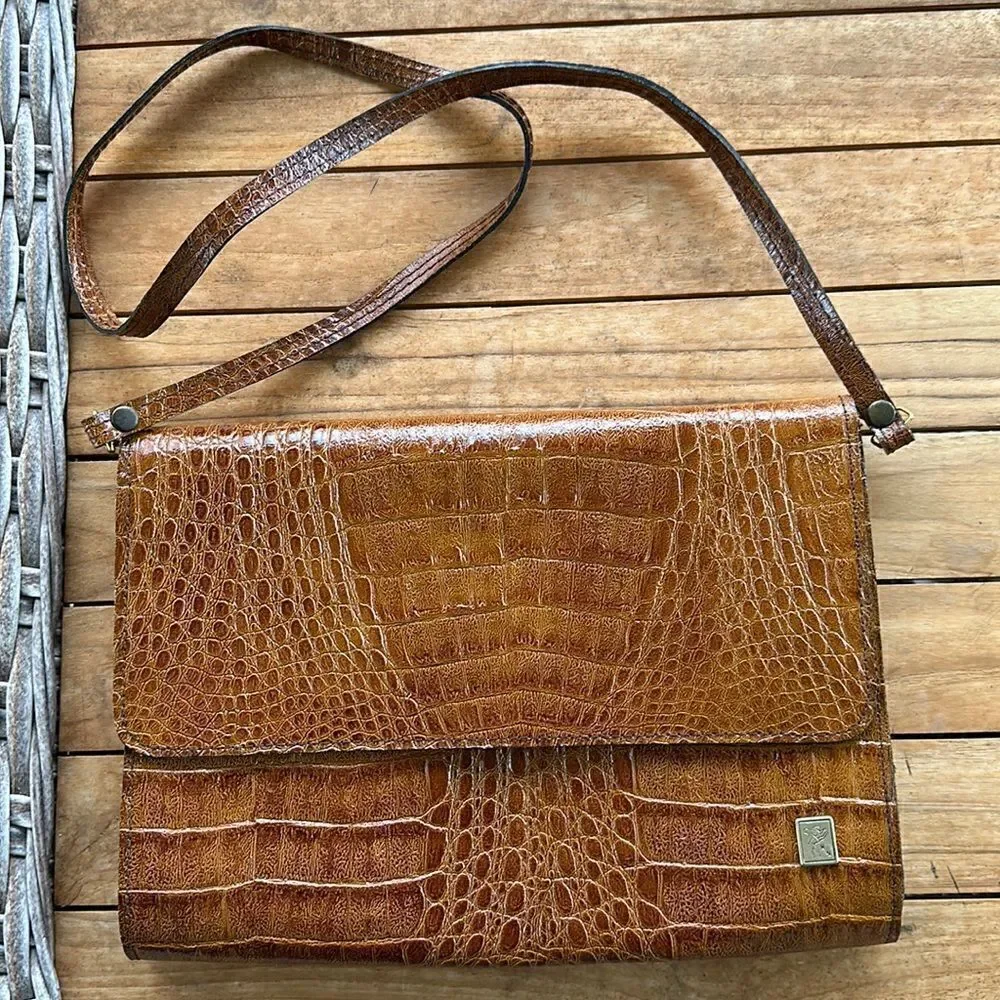Amelia Berko Italian VTG. Brown Leather Crocodile Crossbody Bag
